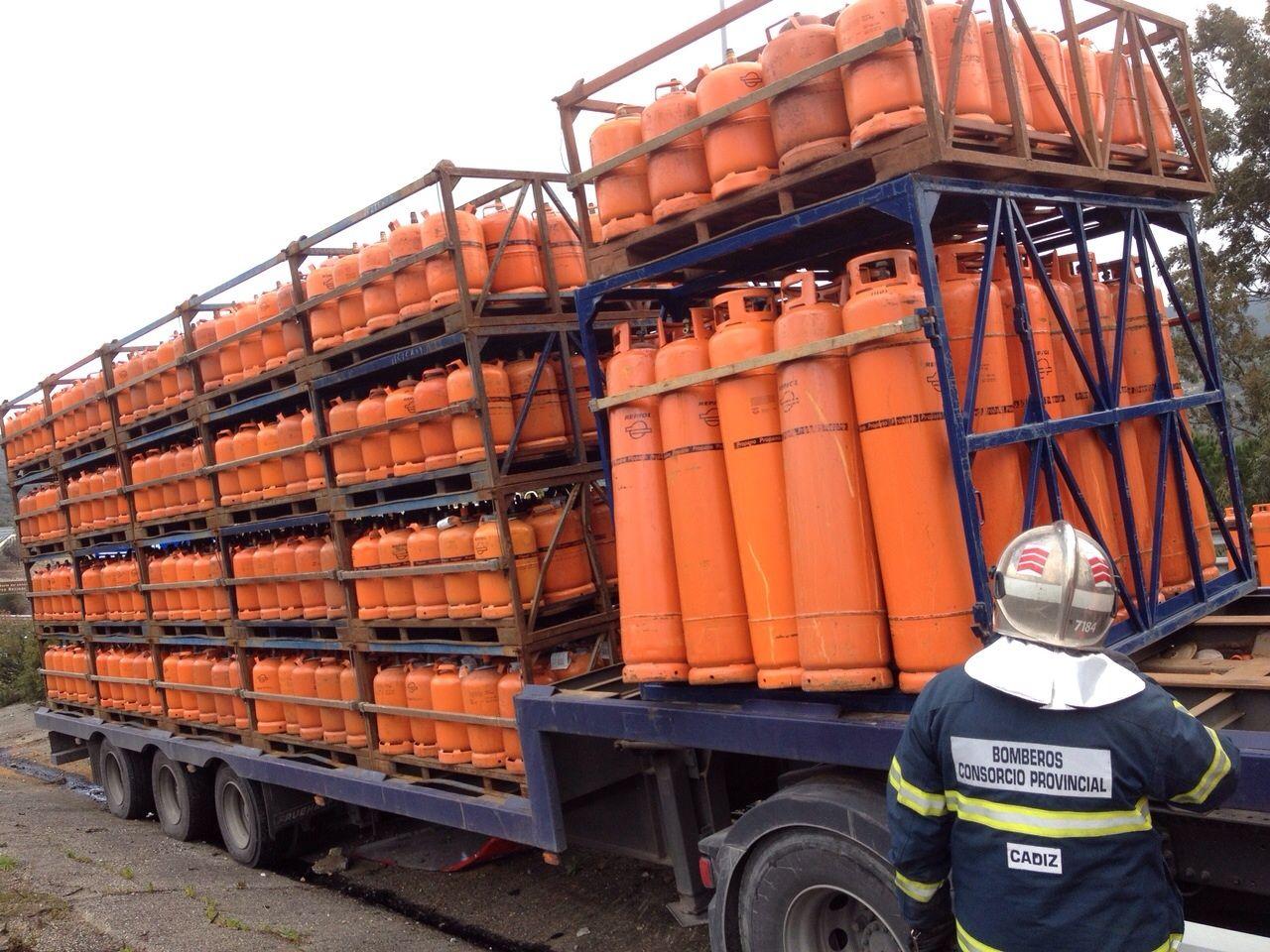 Roba Un Camion Cargado Con Bombonas De Butano Y Se Da A La Fuga A Gran Velocidad En Cadiz Foro Transporte Profesional